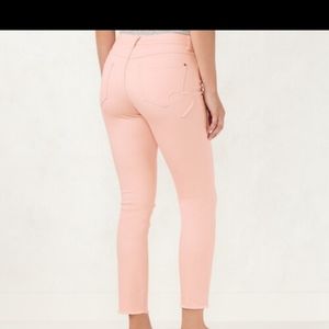 - LC LAUREN CONRAD Skinny Ankle Jeans Pink Heart 💕 8 Skinny